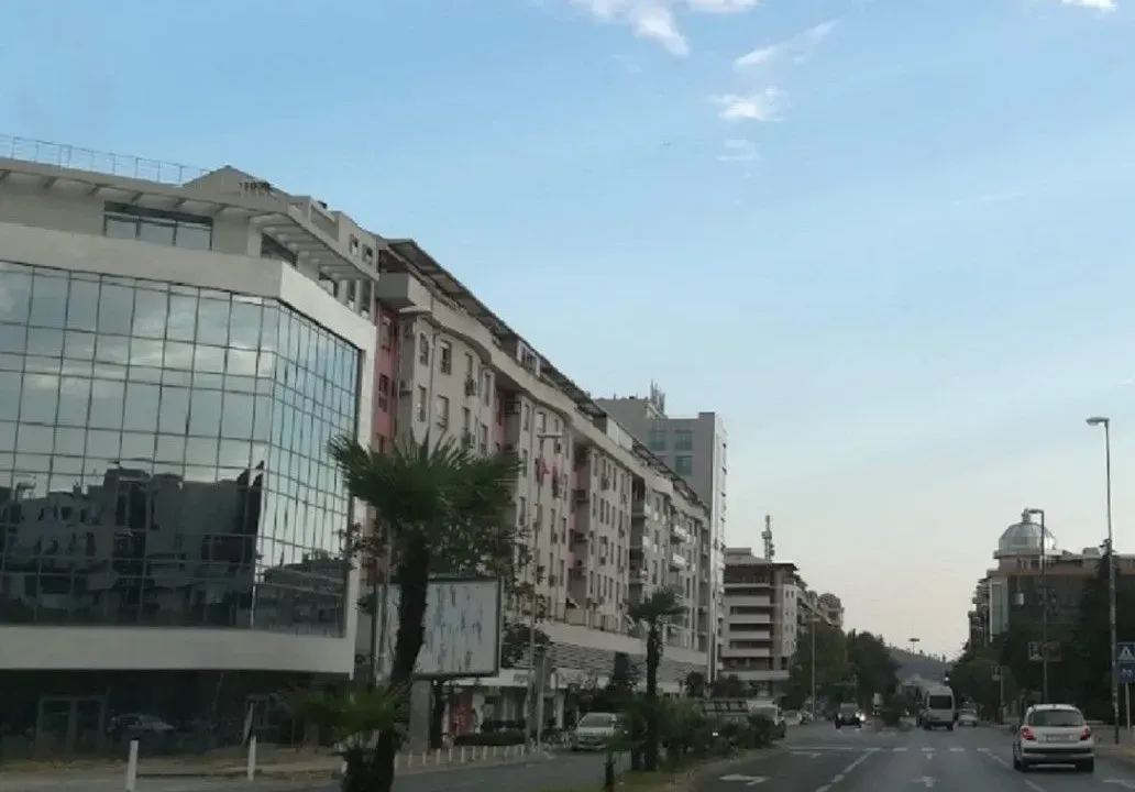 Izdavanje, jednosoban stan, 46m², Preko Morače, Podgorica