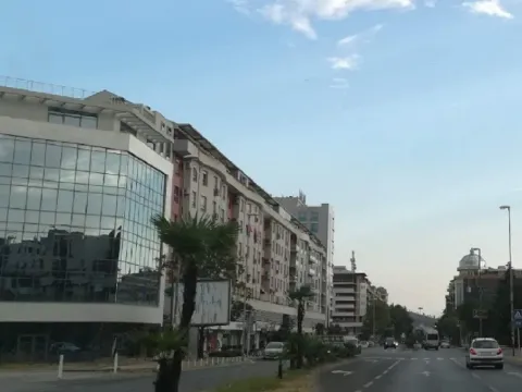 Izdavanje, jednosoban stan, 46m², Preko Morače, Podgorica