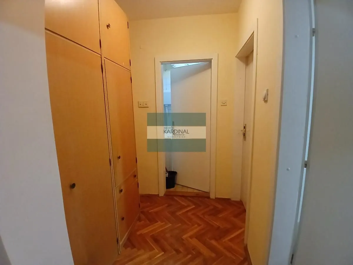 Prodaja, trosoban stan, 75m², Strelište, Jagodina
