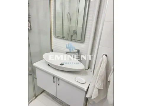 Rent, four bedroom apartment, 100m², Banovo Brdo, Beograd - image 15