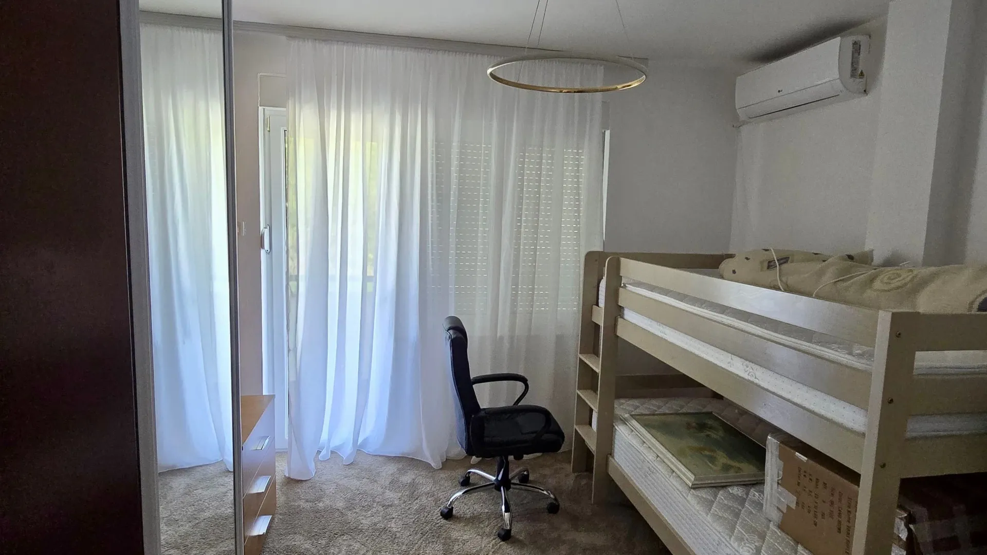 Rent, three bedroom apartment, 185m², Gorica C, Podgorica