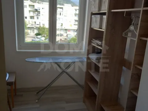 Rent, one bedroom apartment, 52m², Tivat, Crna Gora - image 3