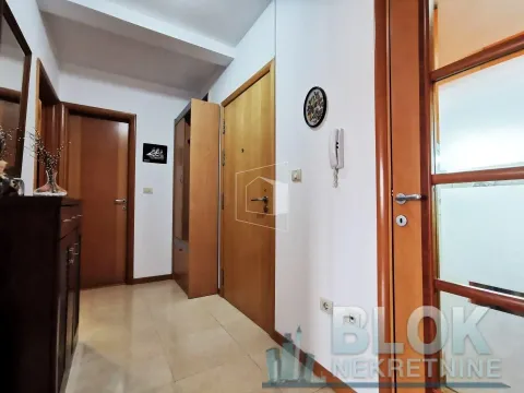 Izdavanje, trosoban stan, 87m², Preko Morače, Podgorica - image 20