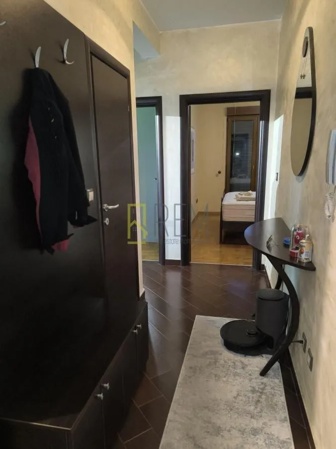 Prodaja, dvosoban stan, 82m², Preko Morače, Podgorica