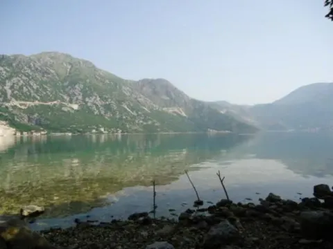 Zemljište in Kostanjica