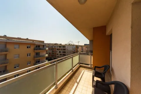 Rent, one bedroom apartment, 52m², City Kvart, Podgorica - image 10