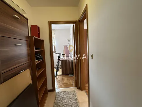 Prodaja, dvosoban stan, 55m², Stari Aerodrom, Podgorica - image 2