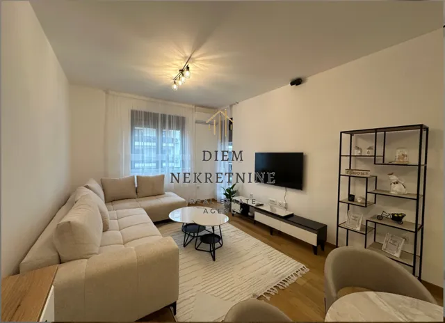 Izdavanje, jednosoban stan, 45m², Podgorica, Crna Gora