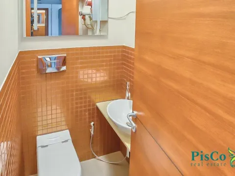 Izdavanje, dvosoban stan, 90m², Centar, Podgorica - image 4