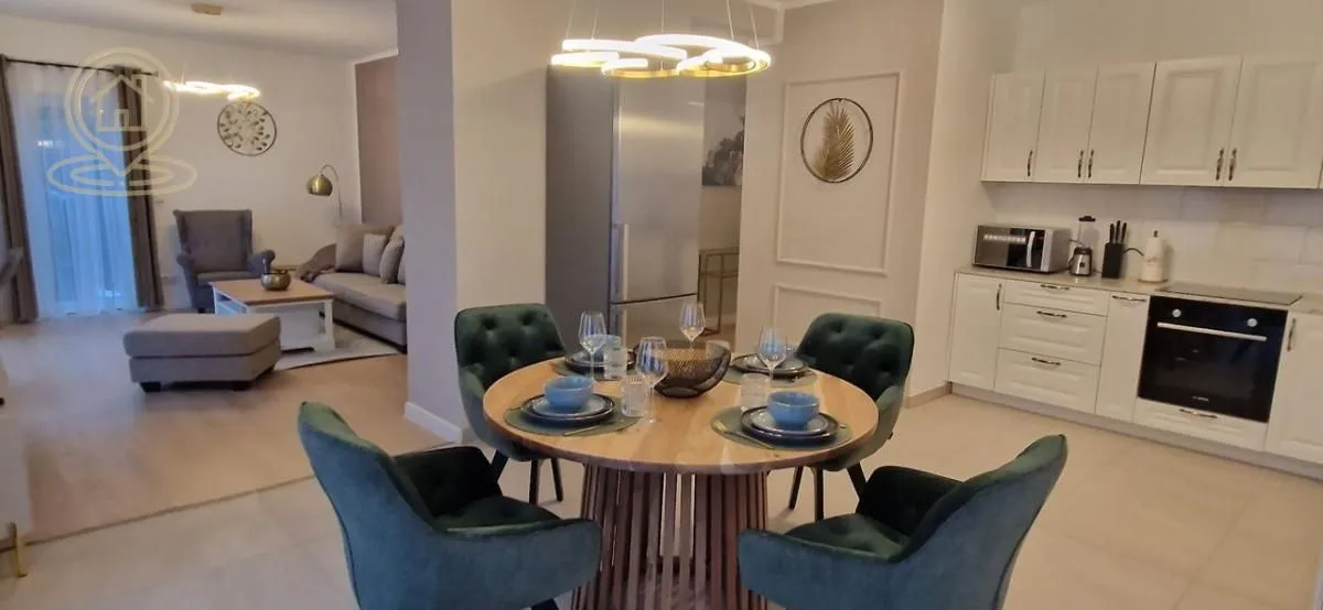 Izdavanje, trosoban stan, 135m², Stari Grad, Beograd