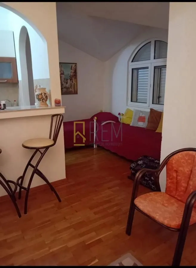 Sale, one bedroom apartment, 45m², Podkošljun, Budva