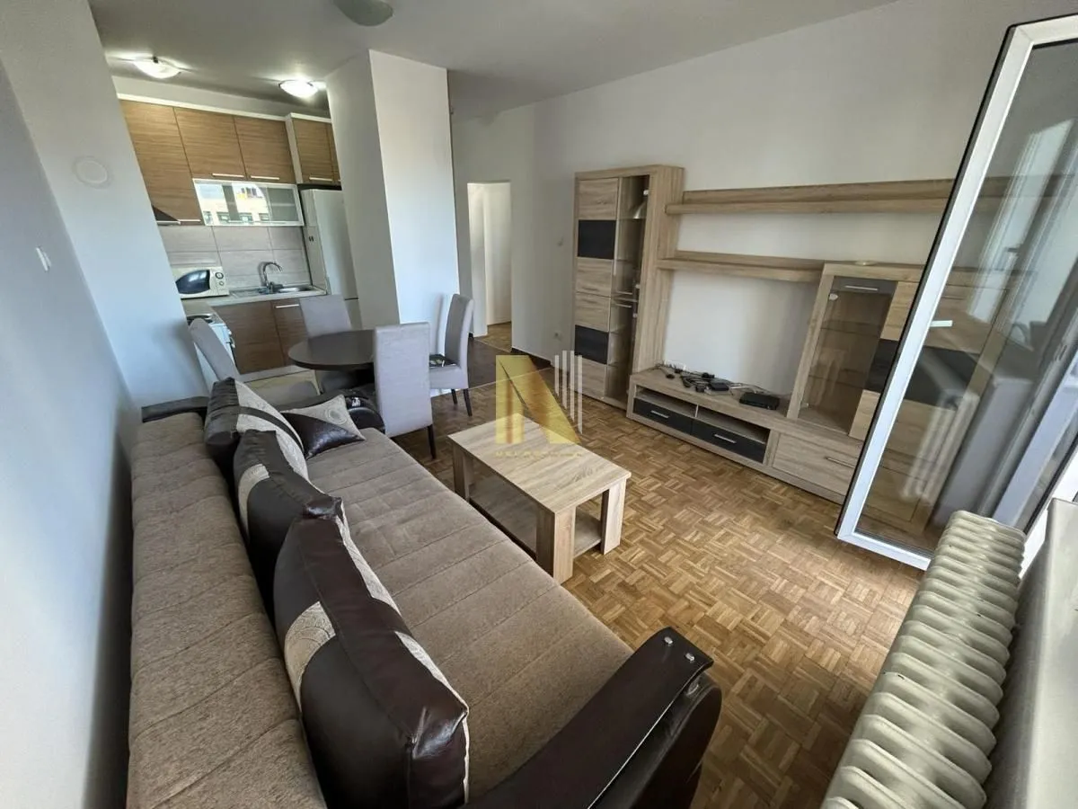 Izdavanje, dvosoban stan, 47m², Sajmište, Novi Sad