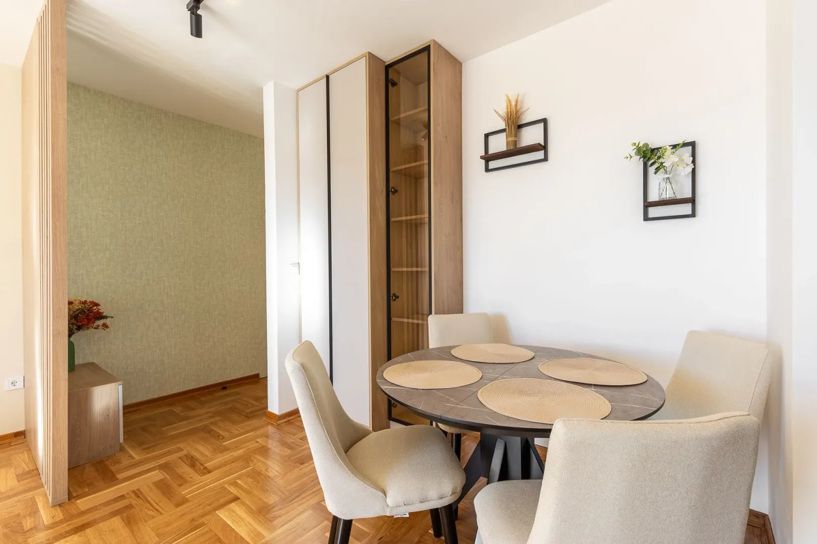 Prodaja, dvosoban stan, 64m², Bečići, Budva