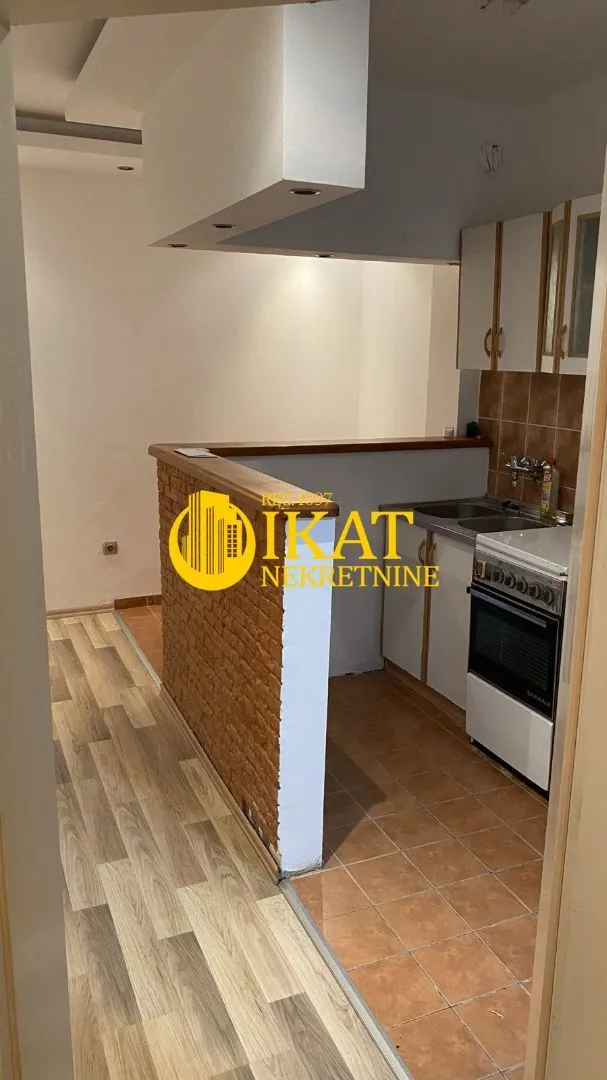 Izdavanje, trosoban stan, 45m², Gradska Bolnica, Zvezdara Sve Podlokacije