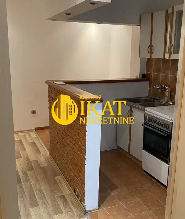 Izdavanje, trosoban stan, 45m², Gradska Bolnica, Zvezdara Sve Podlokacije