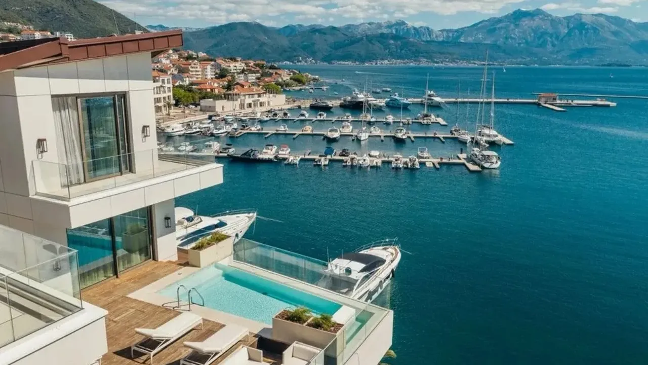 Sale, four bedroom apartment, 611m², Kumbor, Herceg Novi