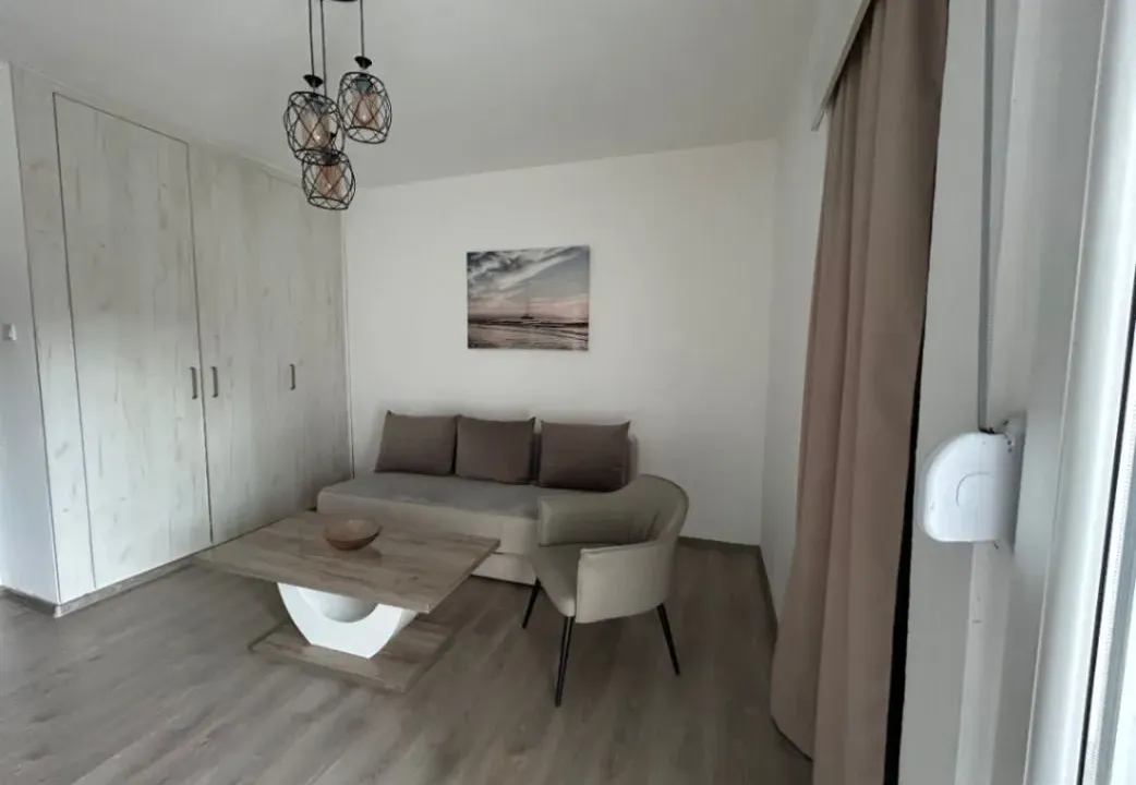 Izdavanje, garsonjera, 30m², Pobrežje, Podgorica