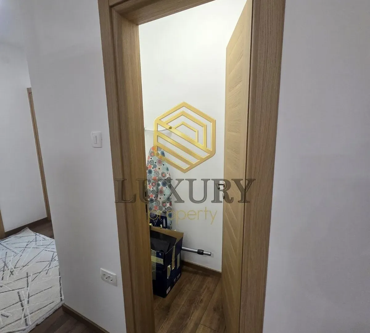 Izdavanje, trosoban stan, 103m², Tološka šuma, Podgorica