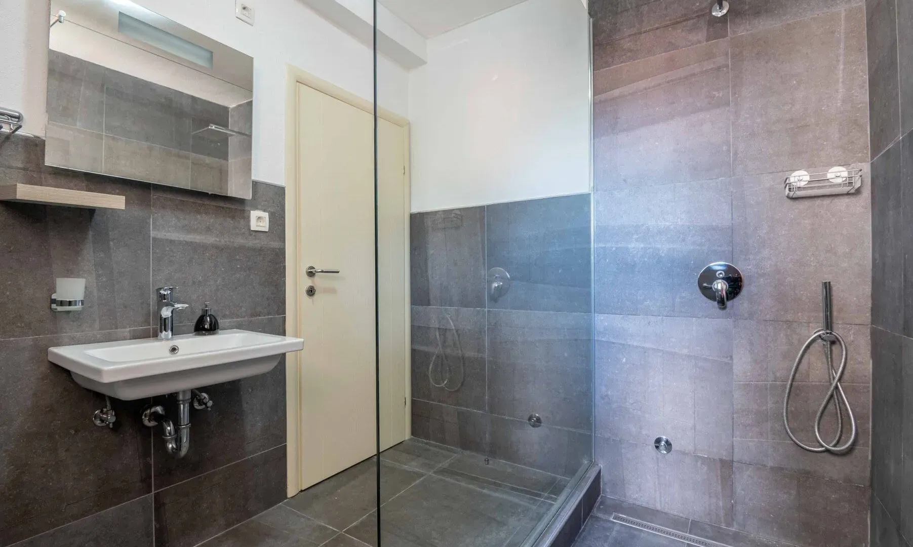 Sale, house, 415m², Dobrota, Kotor