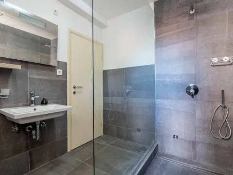 Prodaja, kuća, 415m², Dobrota, Kotor - image 25