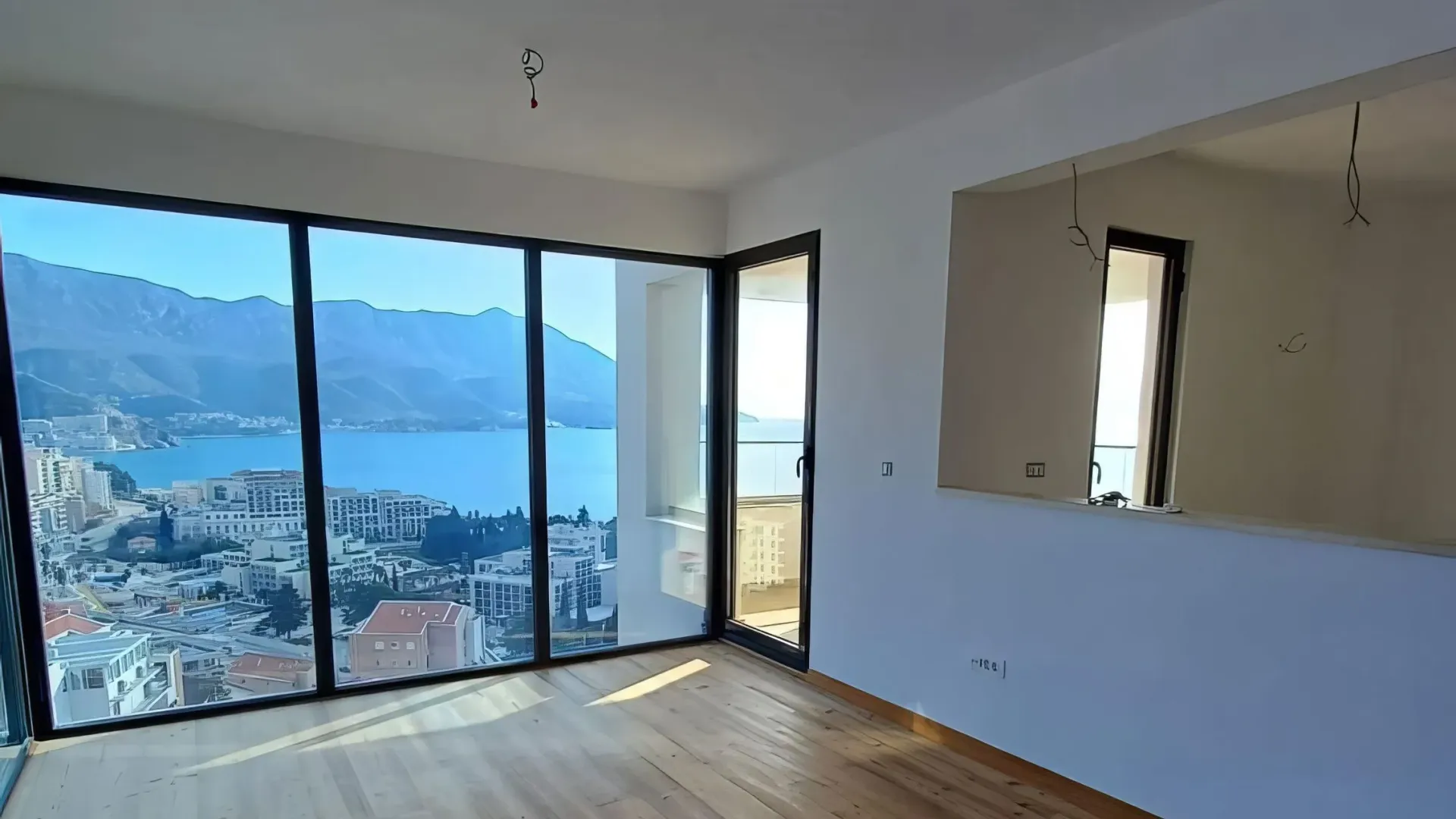 Prodaja, trosoban stan, 90m², Bečići, Budva