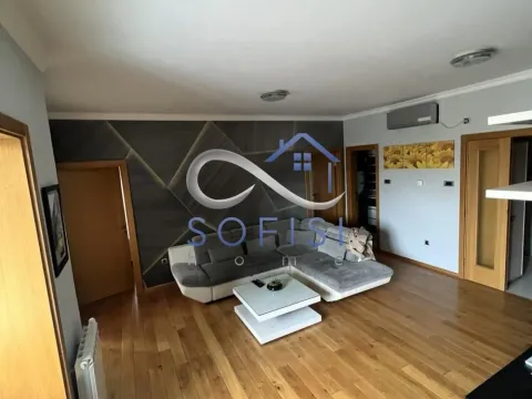 Izdavanje, trosoban stan, 64m², Centar, Novi Sad - image 4