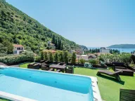 Izdavanje, trosoban stan, 400m², Budva, Crna Gora - image 8