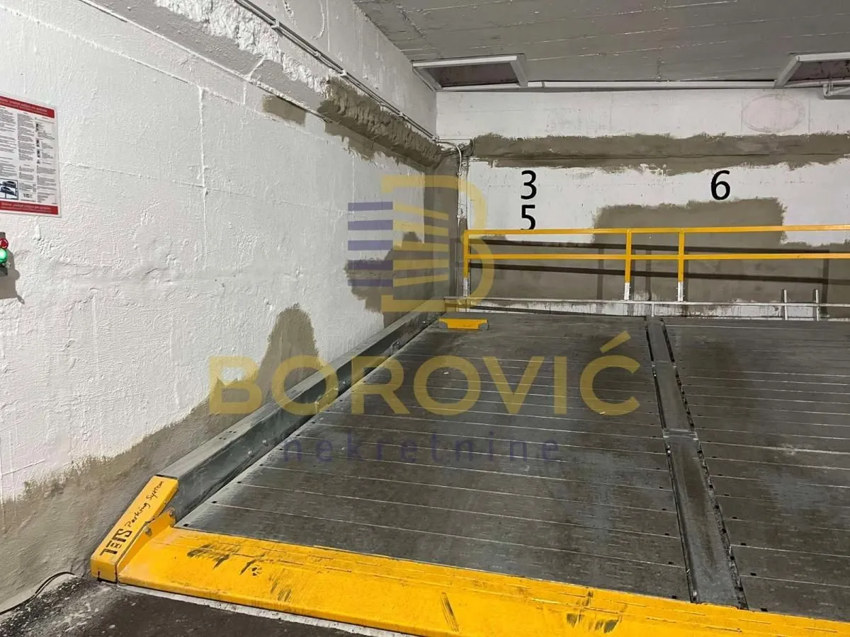 Rent, parking/garage, 13m², Uciteljsko Naselje, Zvezdara Sve Podlokacije