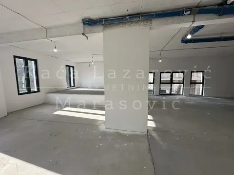 Izdavanje, poslovni prostor, 419m², Kalenić Pijaca, Vračar Sve Podlokacije - image 8