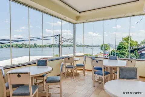 Rent, office space, 300m², Zemun Kej, Zemun Sve Podlokacije - image 2