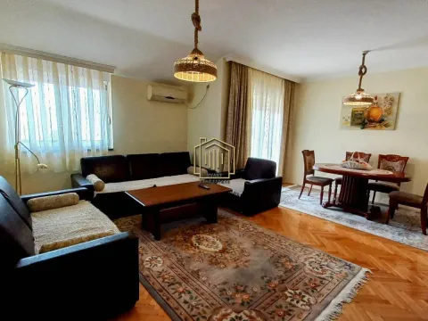 Izdavanje, jednosoban stan, 57m², Stari Aerodrom, Podgorica - image 1
