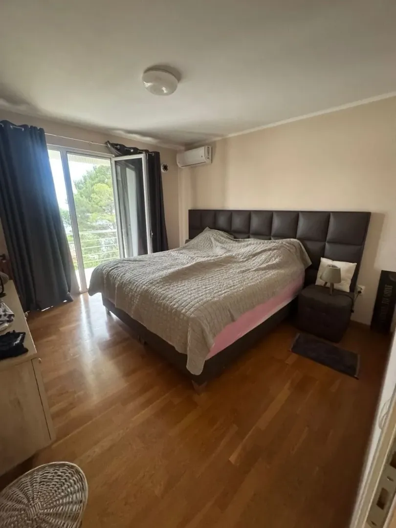 Prodaja, kuća, 195m², Šušanj, Bar