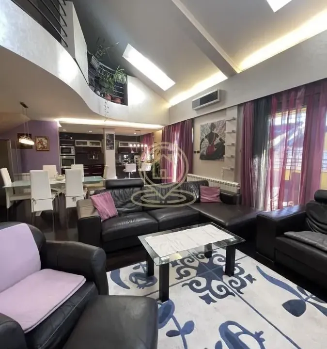 Izdavanje, stan, 310m², Grbavica, Novi Sad Sve Podlokacije