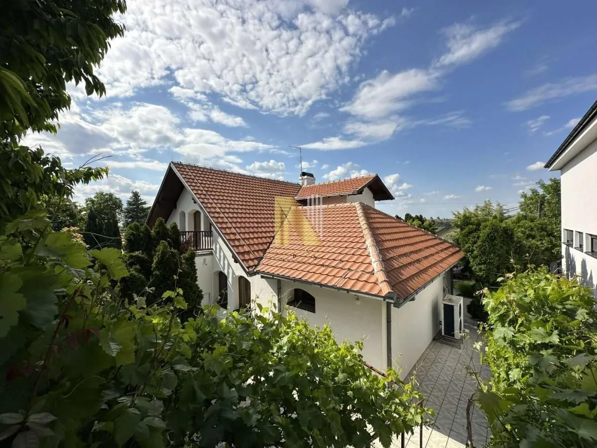 Prodaja, kuća, 336m², Sremska Kamenica, Petrovaradin