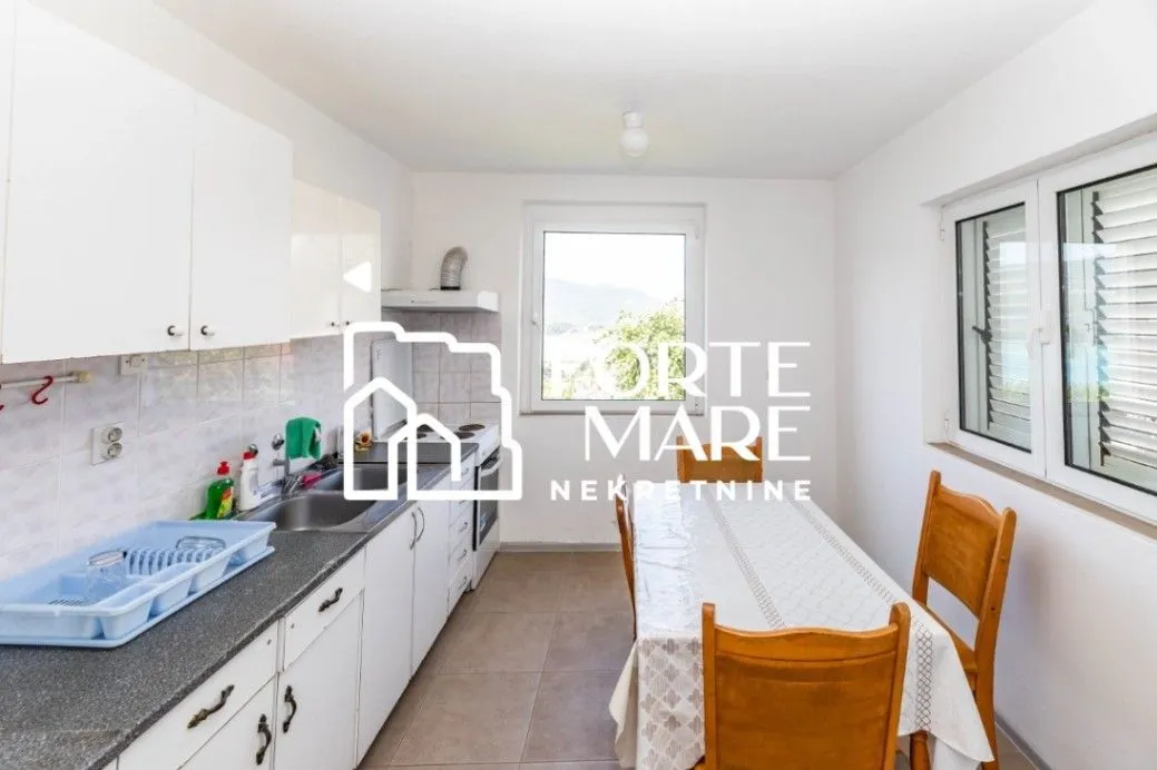 Prodaja, dvosoban stan, 70m², Herceg Novi, Crna Gora