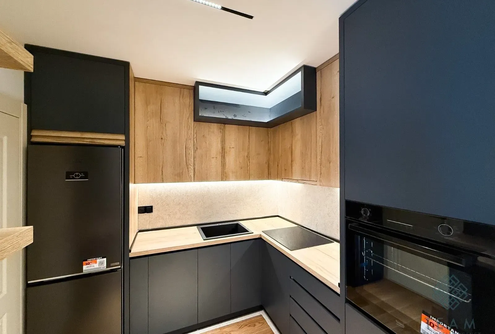 Izdavanje, trosoban stan, 163m², Preko Morače, Podgorica