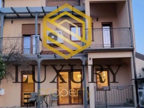 Izdavanje, kuća, 280m², Stara Varoš, Podgorica - image 8