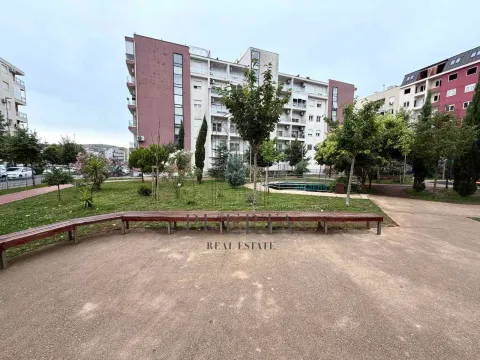 Rent, one bedroom apartment, 47m², Ljubović, Podgorica - image 17