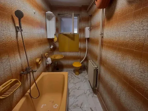 Rent, two bedroom apartment, 80m², Centar, Podgorica - image 7