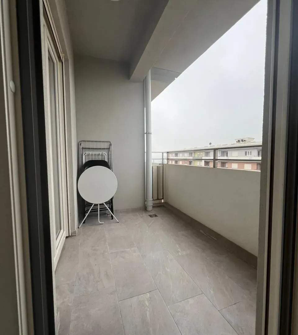 Izdavanje, jednosoban stan, 49m², Central Point, Podgorica