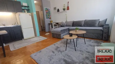 Izdavanje, garsonjera, 28m², Grbavica, Novi Sad Sve Podlokacije - image 2