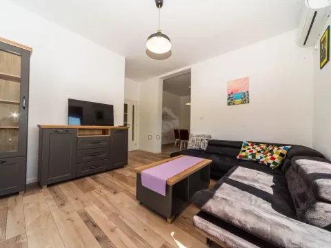 Rent, two bedroom apartment, 80m², Gornja Gorica, Podgorica - image 2