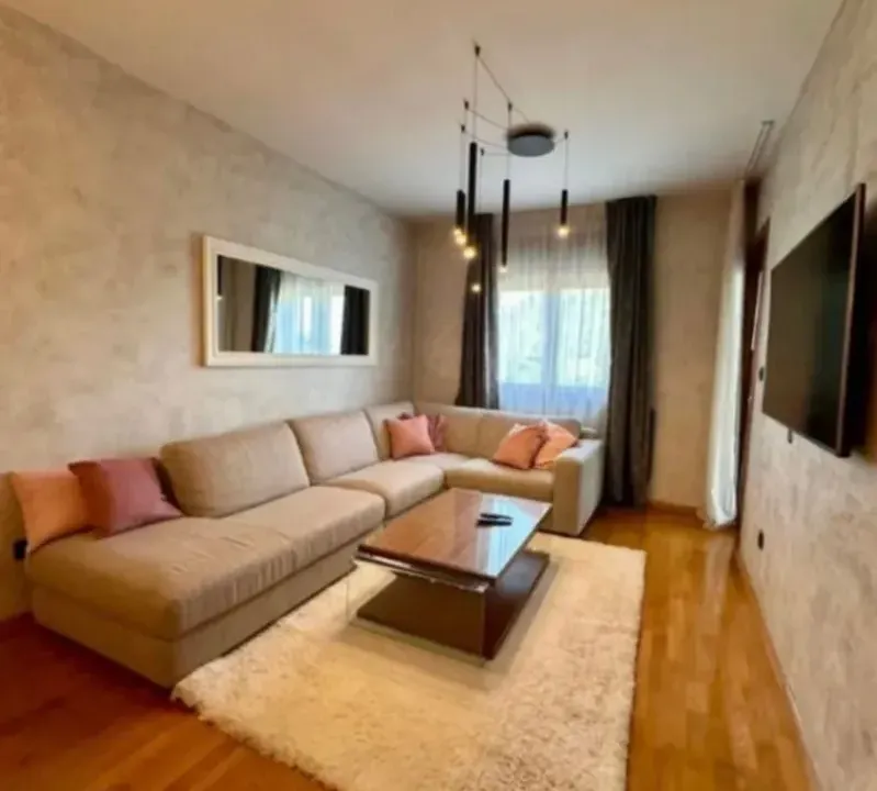 Izdavanje, dvosoban stan, 60m², Ljubović, Podgorica