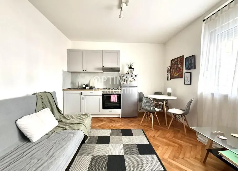 Rent, one bedroom apartment, 32m², Stari Grad, Beograd