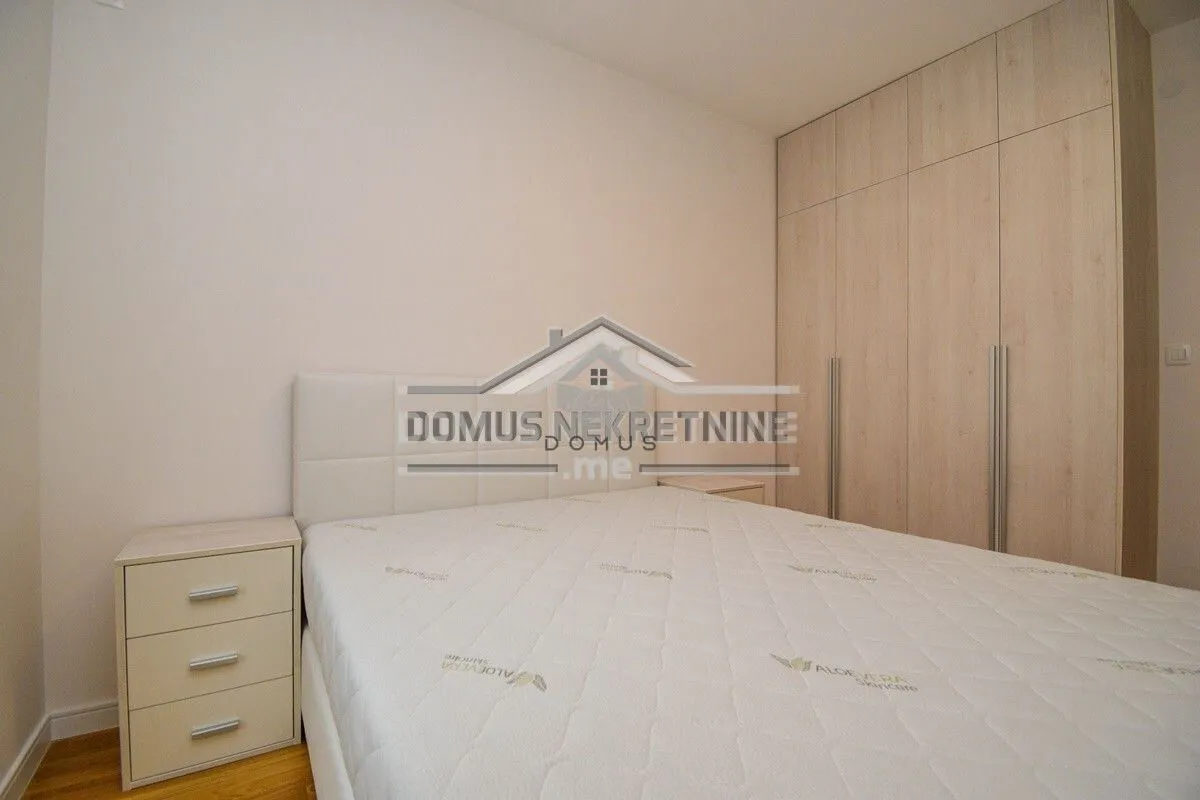 Prodaja, jednosoban stan, 49m², Central Point, Podgorica