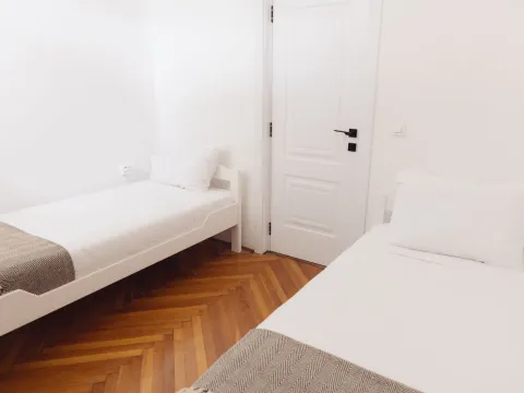 Sale, two bedroom apartment, 74m², Sveti Stefan, Budva - image 7