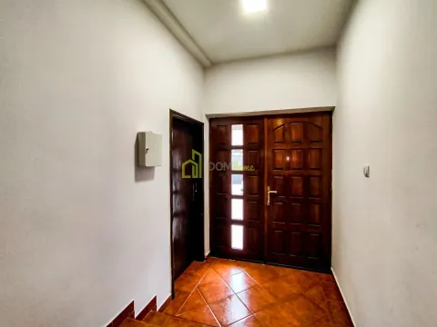 Prodaja, kuća, 340m², Tološi, Podgorica - image 23