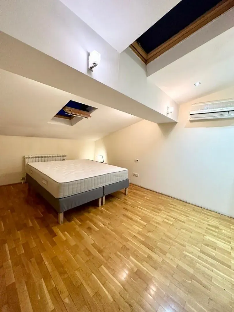 Sale, four bedroom apartment, 157m², Lion, Zvezdara Sve Podlokacije