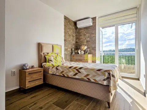 Prodaja, trosoban stan, 74m², Pobrežje, Podgorica - image 14