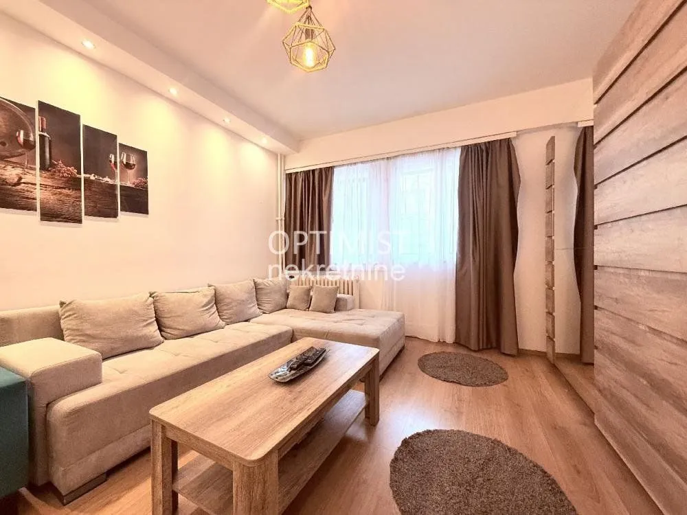 Izdavanje, dvosoban stan, 38m², Stari Grad, Beograd